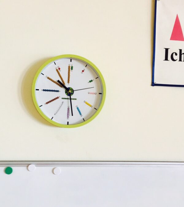 Montessori Perlenstäbchen-Uhr – Bild 2